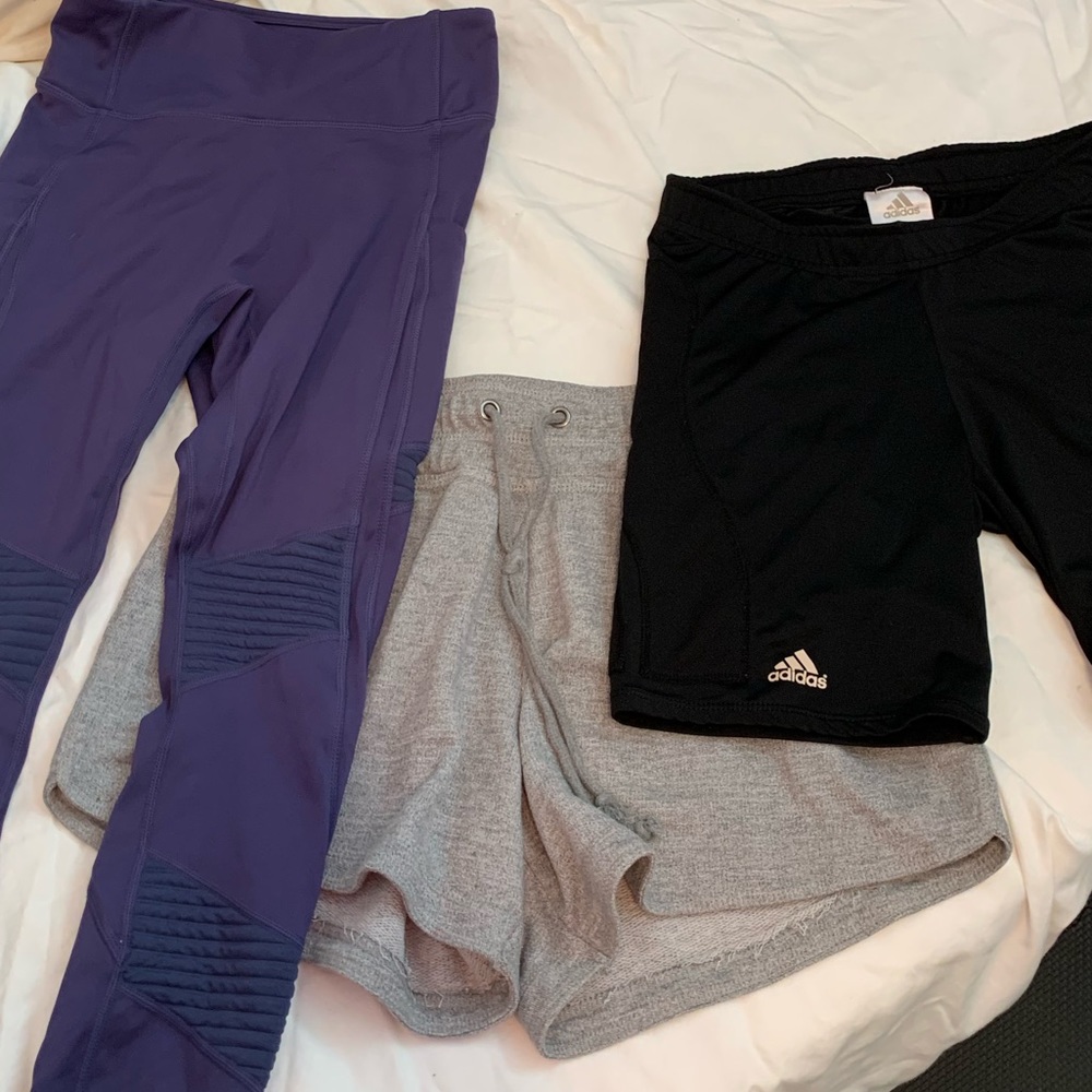 Time to workout! two pairs shorts // one pair leggings.